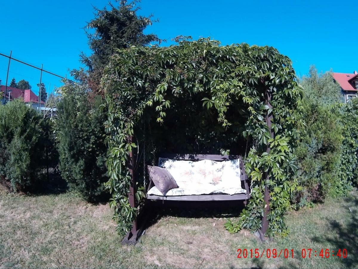 Mikulas Guest House Lipótszentmiklós Kültér fotó