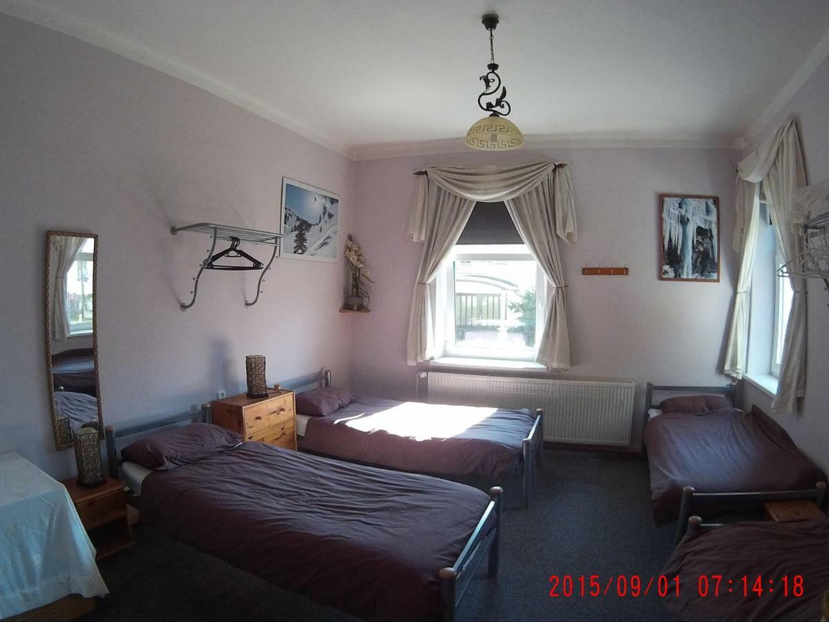 Mikulas Guest House Lipótszentmiklós Kültér fotó